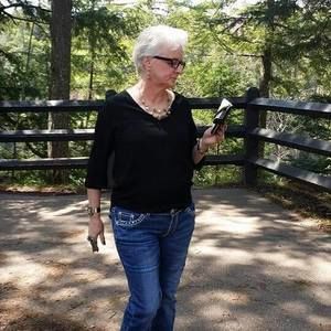 Meet your Posher, Charlene